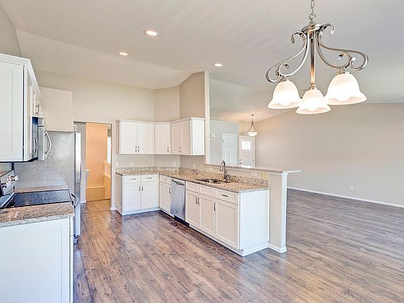 5th image of 13807 W Amherst Way