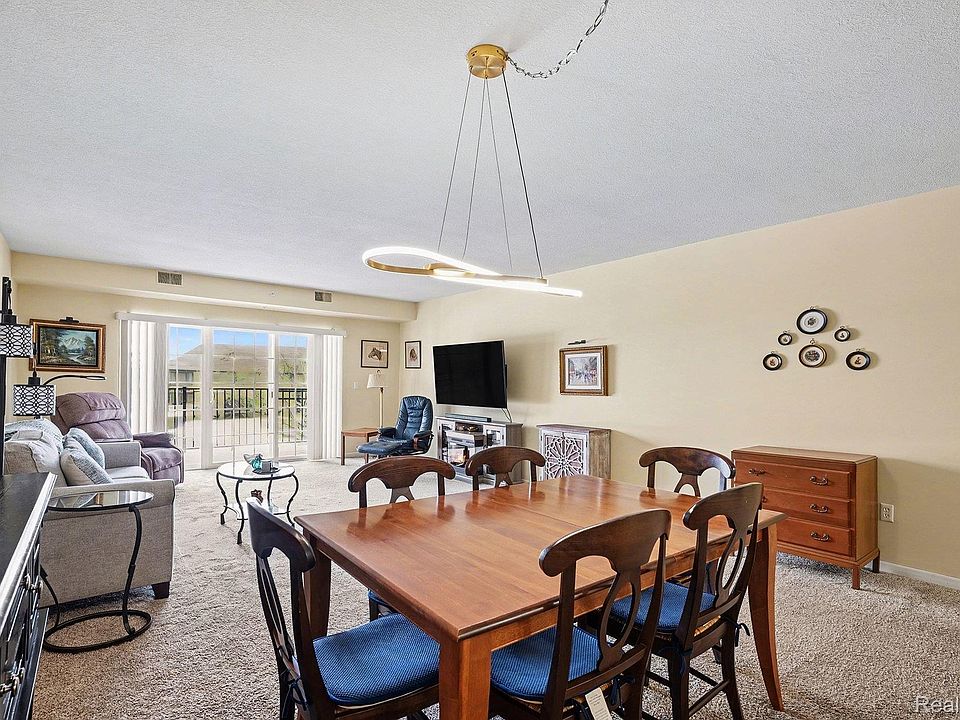 2104 Country Club Dr, photo 7