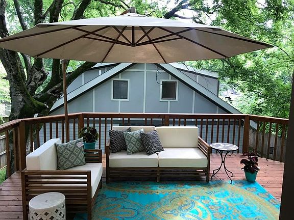 Top back deck off Master BR