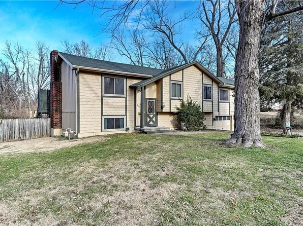 6212 E Red Bridge Rd, Kansas City, MO 64134