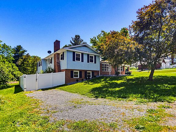 4th image of 119 Schoolhouse Rd