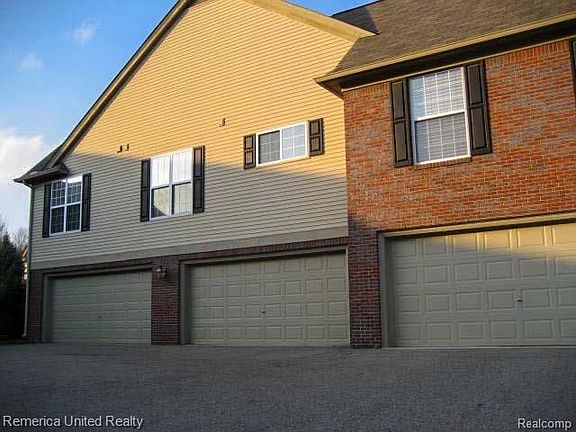 2nd image of 28431 Carlton Way Dr