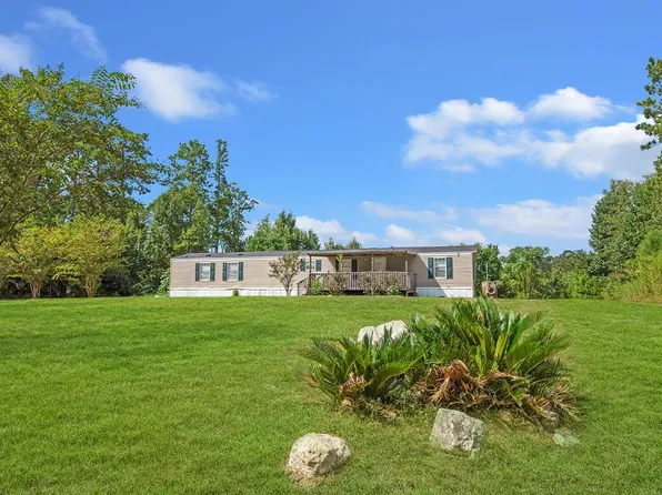 460 Red Oak Dr, Brookeland, TX 75931