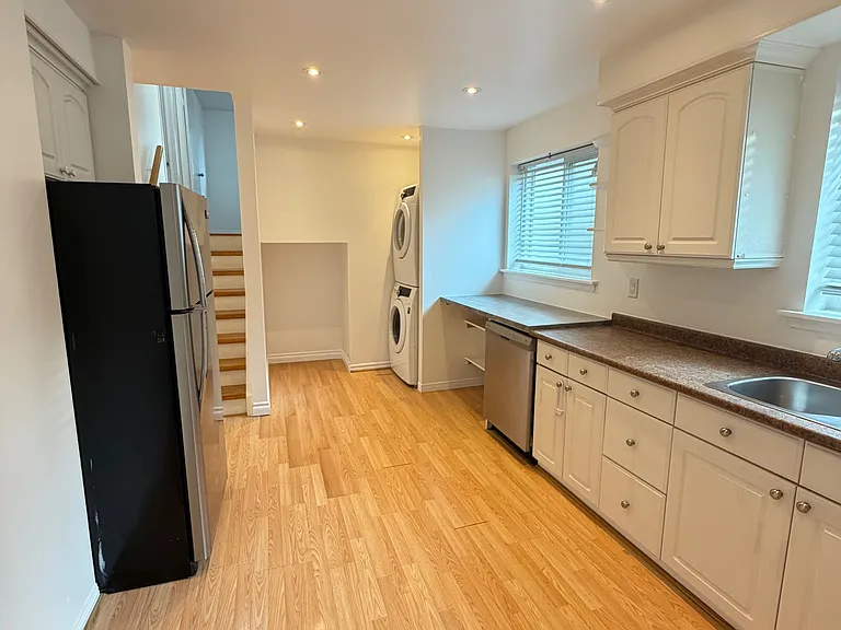 7154 Fayette Cir #UPPER — Photo 2