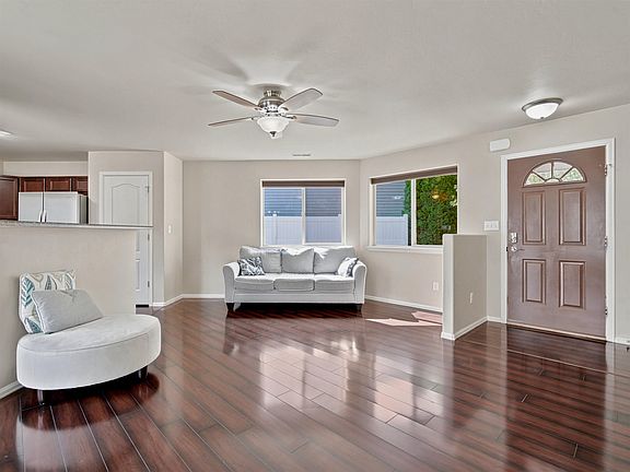 4th image of 672 Alexia Ct