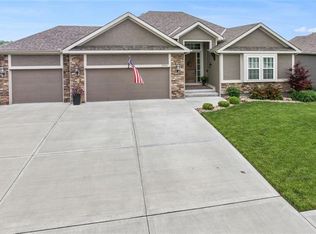 10906 N Hull Ave, Kansas City, MO 64154