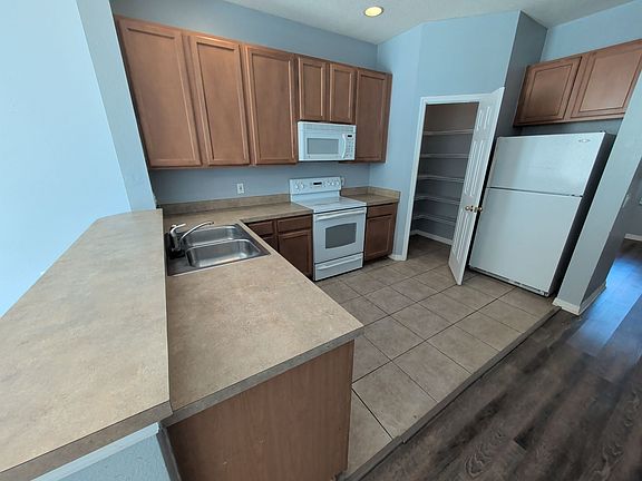 3rd image of 8774 Christie Dr