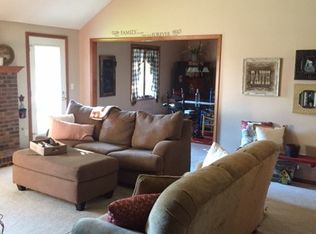 627 Deer Cliff Ct, Fort Wayne, IN 46804
