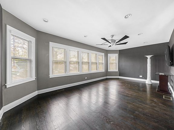 2nd image of 9180 Robinson Ave