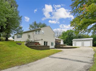 941 44th St SE, Cedar Rapids, IA 52403
