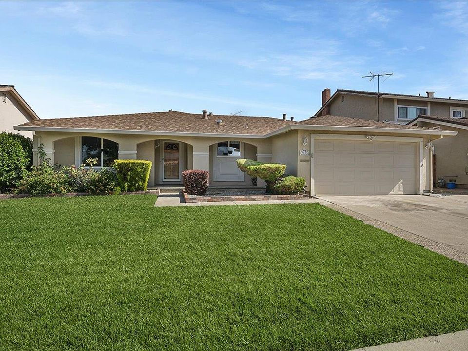 1st image of 2883 Helmsley Dr