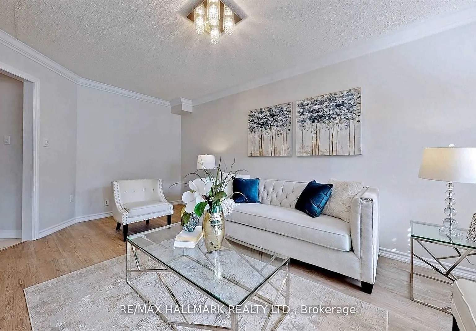 3 bed, $3,530 — Photo 3