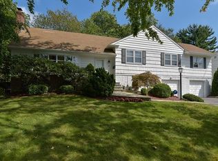 41 Bonnie Meadow Rd, Scarsdale, NY 10583