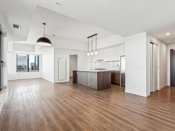730 S 2nd Ave SW #1701, Calgary, AB T2P 1R8