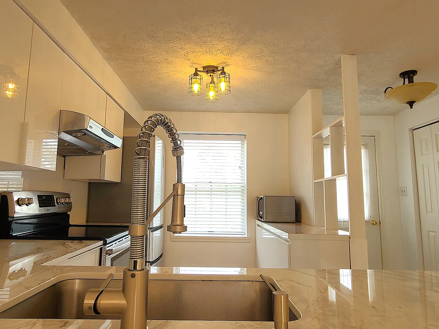 2 bed, 1380 sqft, $2,800 — Photo 4