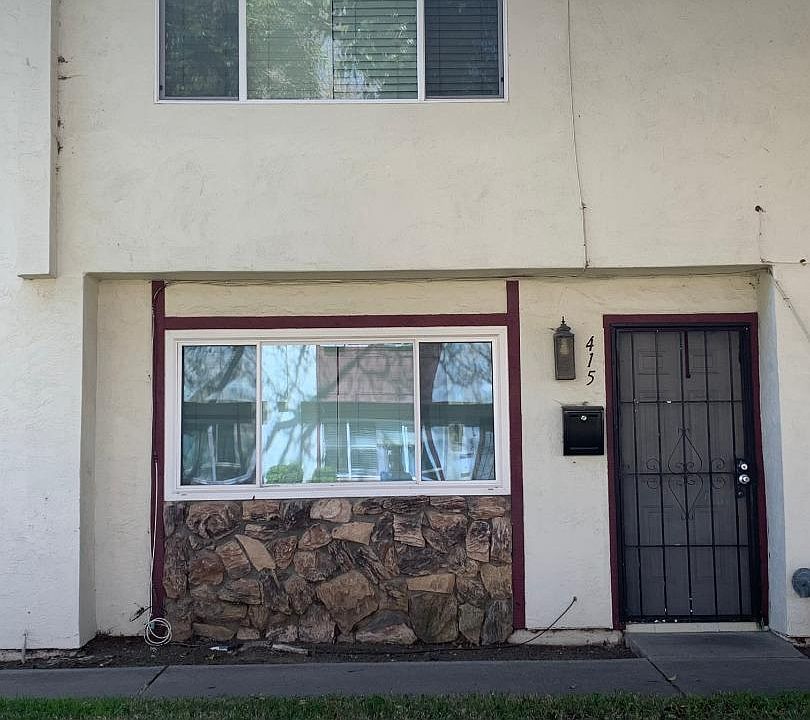 1st image of 415 Aires Ln