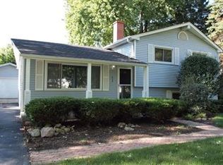 3S038 Sequoia Dr, Glen Ellyn, IL