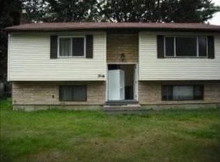 40 S 27th St, Wyandanch, NY 11798