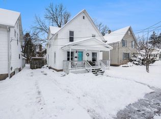 208 W Sheridan St, Fremont, MI 49412