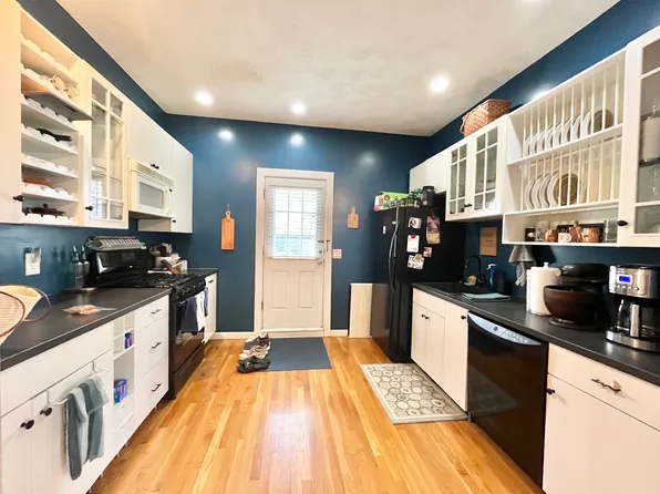 41 Riverdale St, Allston, MA 02134