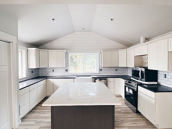 High ceilings are a dream!