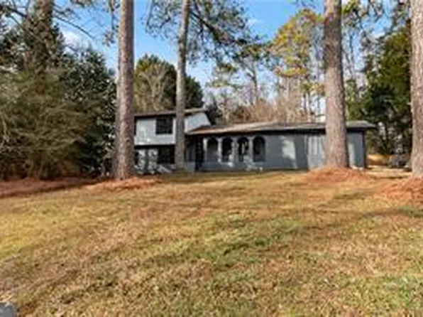 4399 Plantation Ln, Norcross, GA 30093