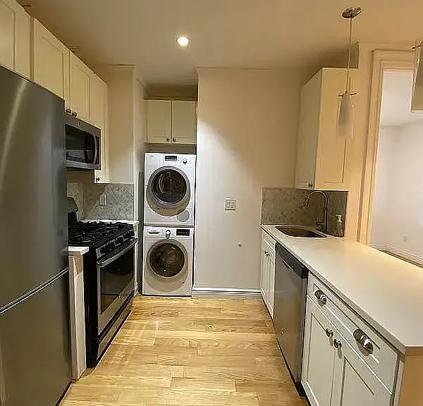 101 Ocean Pkwy #3G — Photo 2