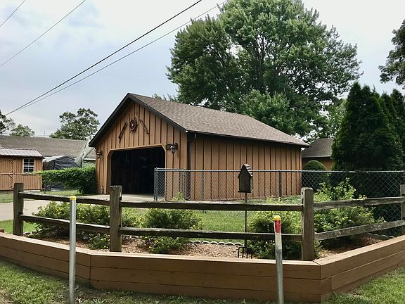 2nd image of 24515 Blue Heron Dr
