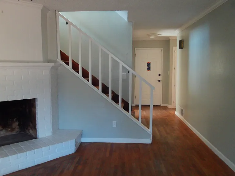 2231 Edwards St — Photo 6