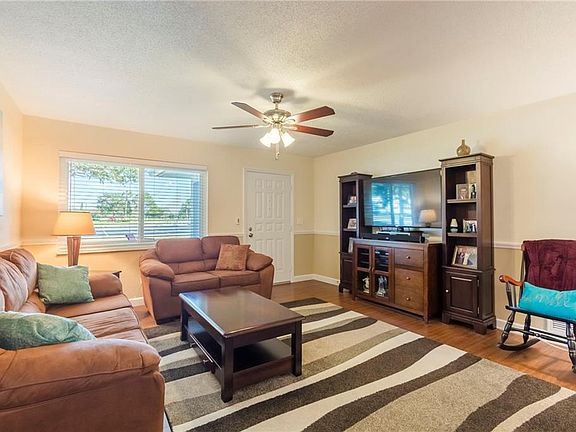 5th image of 9450 Mainlands Blvd W