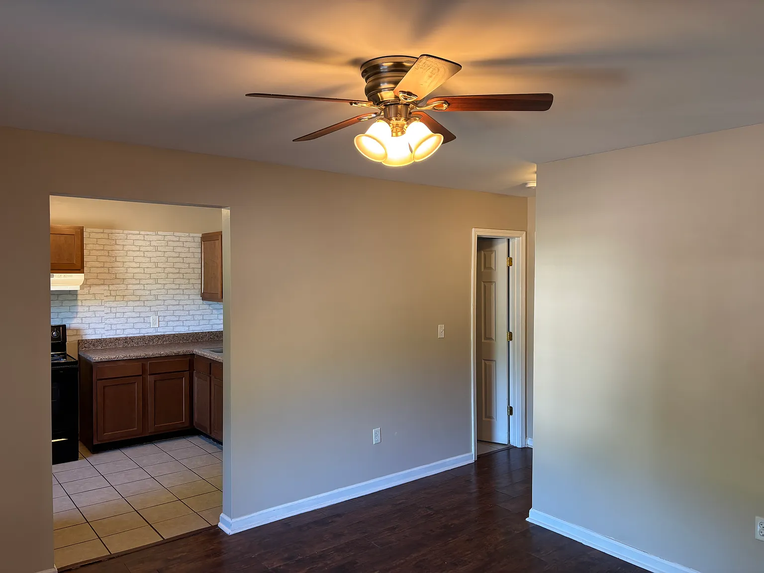 1592 Druid Hill Dr — Photo 2