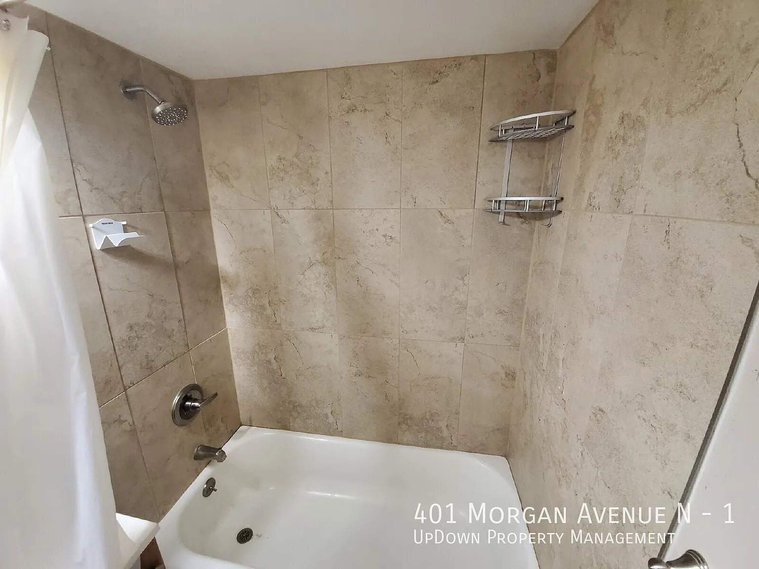 2BR 1bath Duplex Unit in Minneapolis With Laundry, AC & Garage — Photo 2