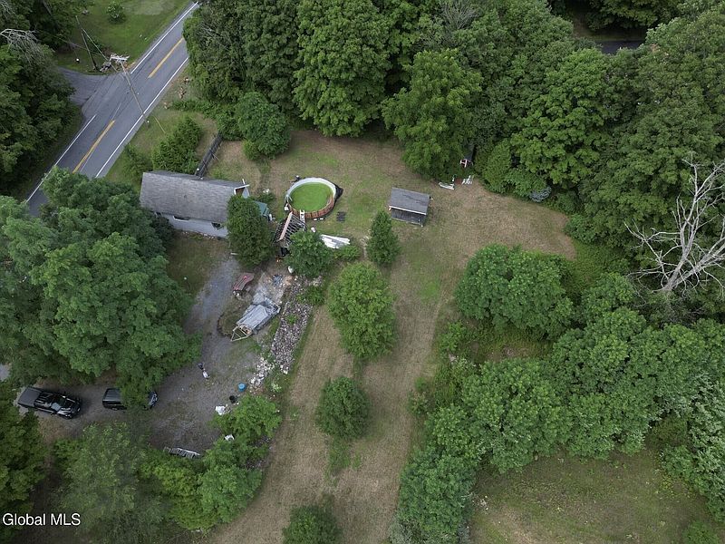 4th image of 408 W Mountain Road