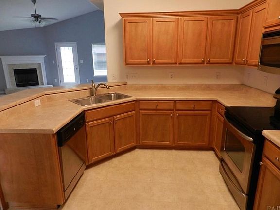 4th image of 9590 Laramie Dr