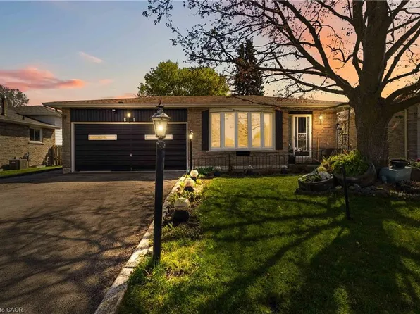 51 Abeles Ave, Brant, ON N3L 3N8