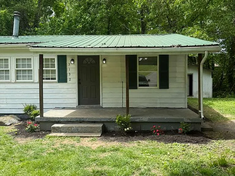 3132 Knoxville Hwy — Photo 12