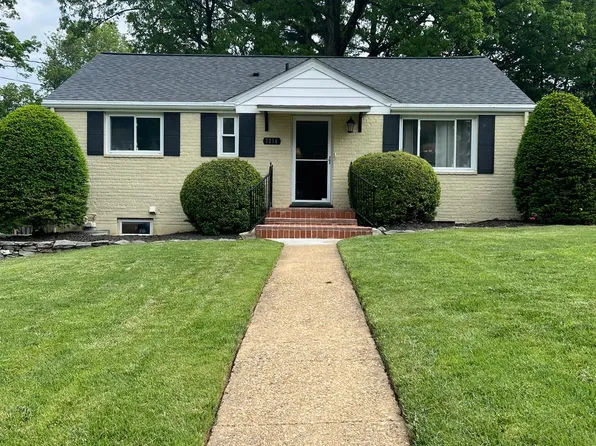 7216 Deborah Dr, Falls Church, VA 22046