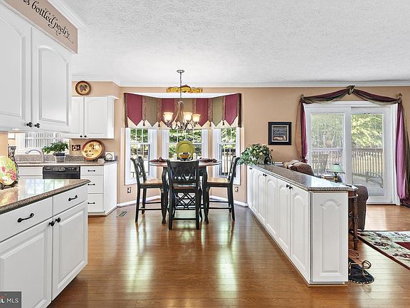 5th image of 10 Biscay Ct