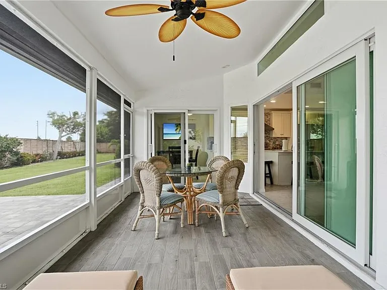 132 Bordeaux Cir — Photo 32