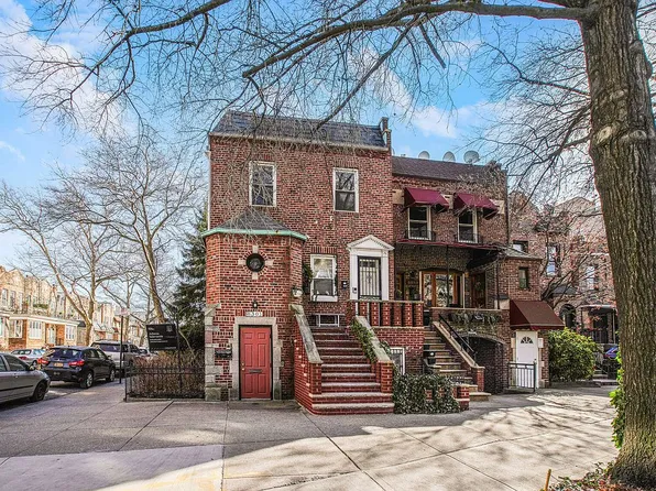 8301 4th Ave, Brooklyn, NY 11209