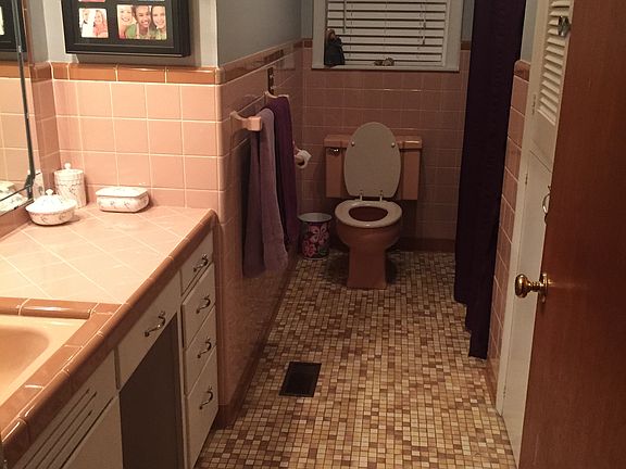 Main bathroom