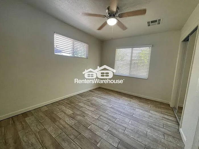 760 N Evergreen St — Photo 15