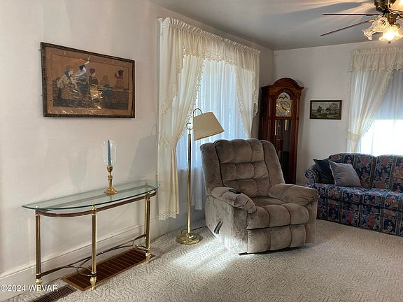 5th image of 1662 Taylor Pl