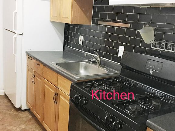 2nd image of 4426 Sansom St #1