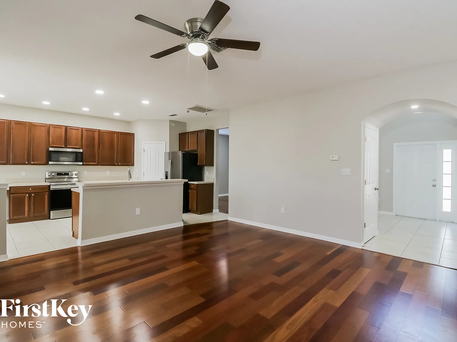 4 bed, 3.0 bath, 2349 sqft, $3,120 — Photo 3