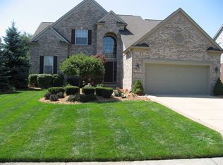 543 Beechwood Way, Lake Orion, MI 48362