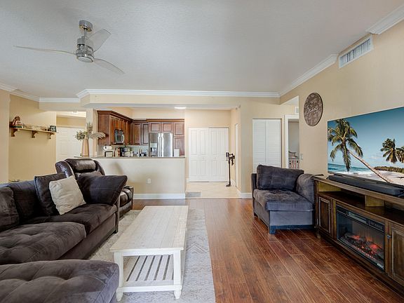 5th image of 3107 Renaissance Way