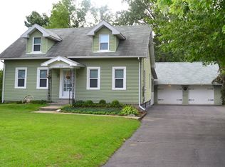 157 E Erie Rd, Temperance, MI 48182