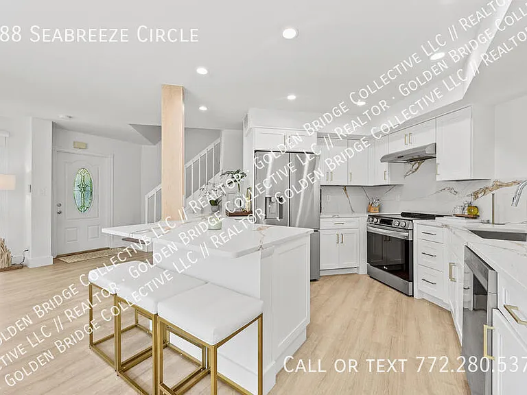 288 Seabreeze Cir — Photo 2