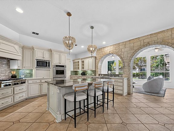 3rd image of 12034 Drujon Ln